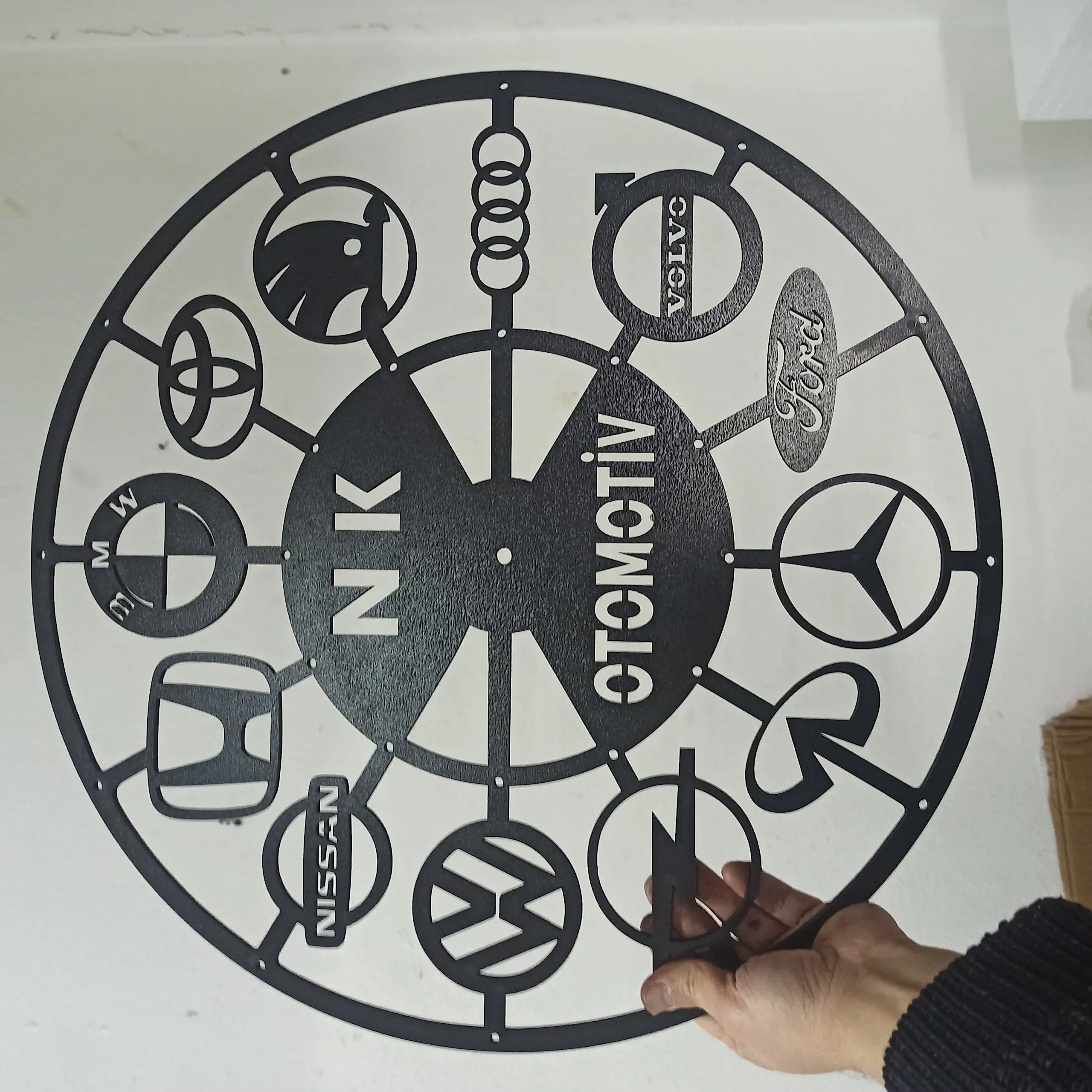 Araba Markaları Tasarımlı İsim Yazılabilir Oto Galeri Duvar Saati - Görsel 8