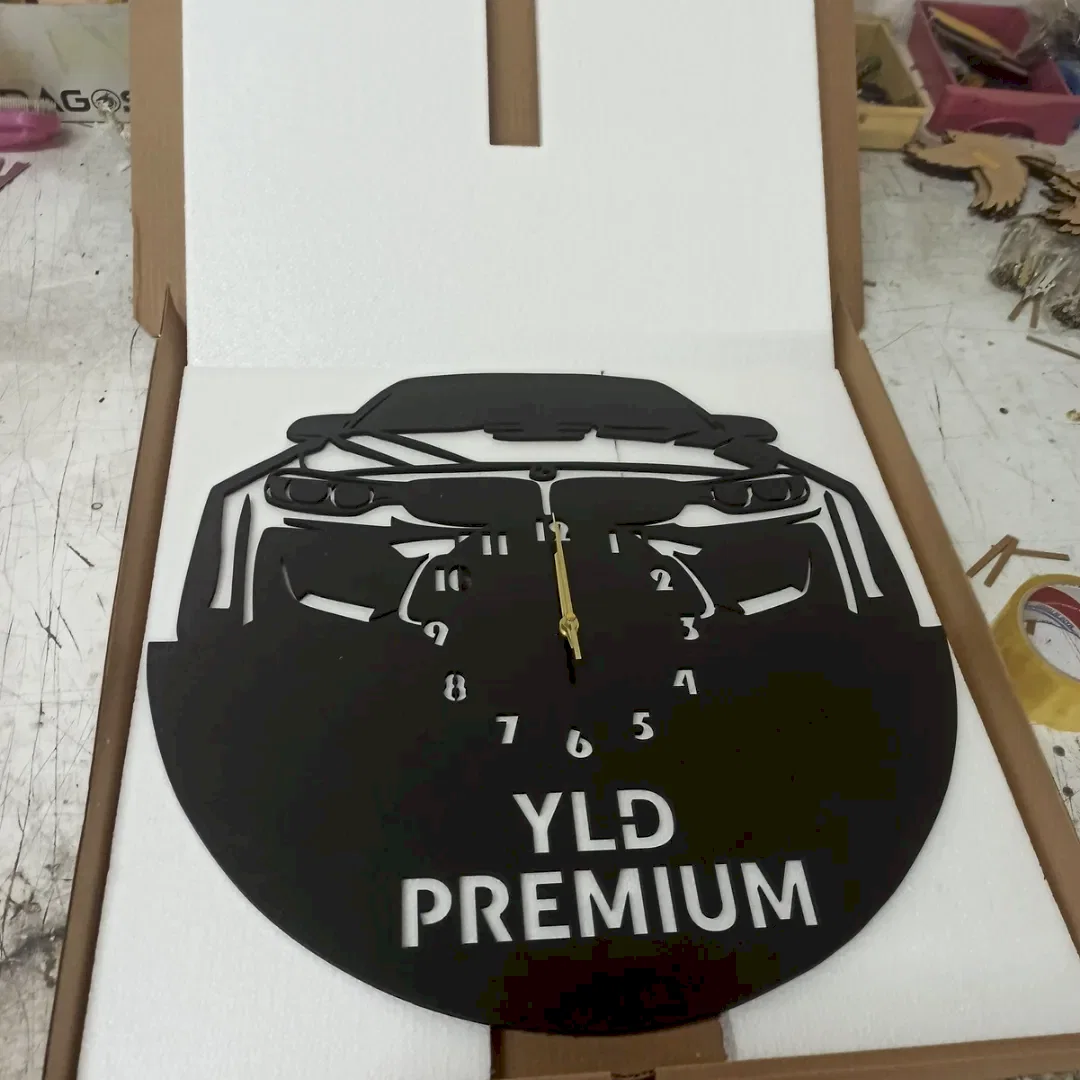 BMW İsimli Işıklı Dekoratif Duvar Saati