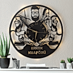 Erkek Kuaförü İçin İsim Yazılan Işıklı Kuaför Duvar Saati