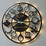 Takı Aksesuar Tasarımlı İsim Yazılan Işıklı Butik Duvar Saati - Görsel 3