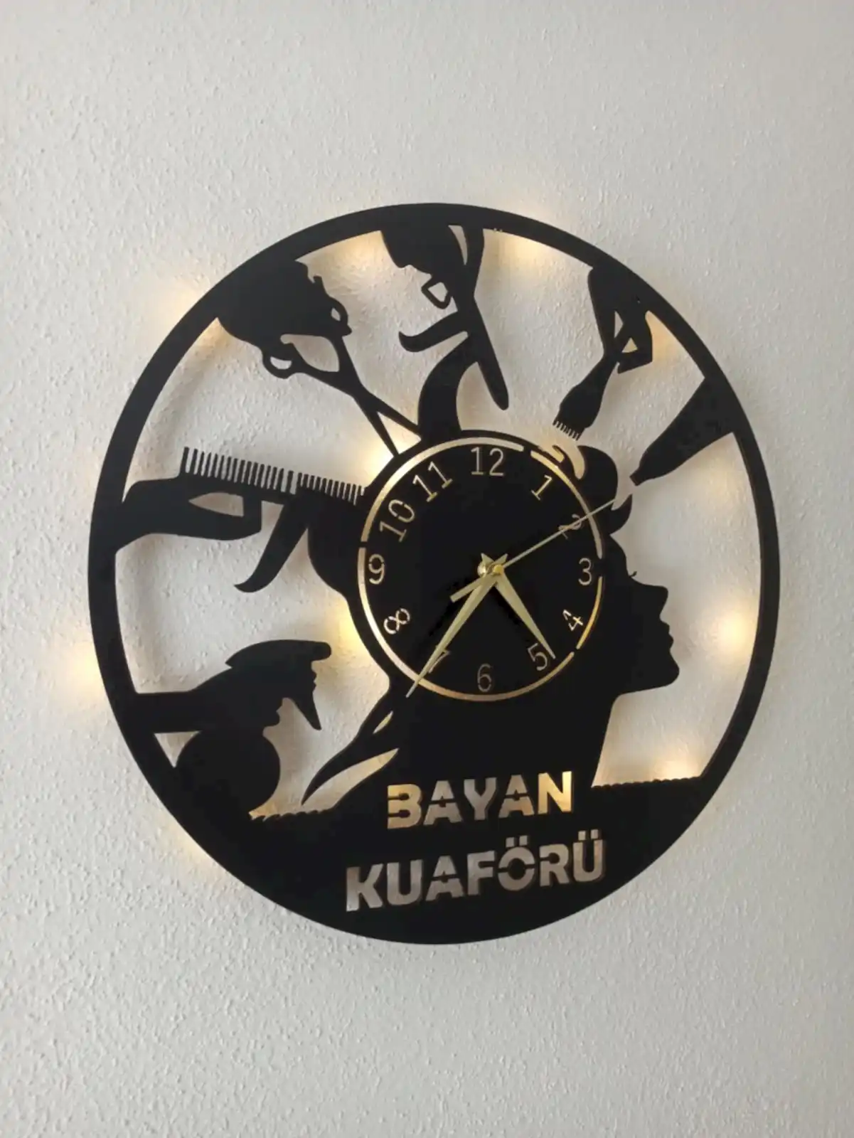 Bayan Kuaförlerine İsim Yazılabilir Şık Işıklı Kuaför Duvar Saati - Görsel 2
